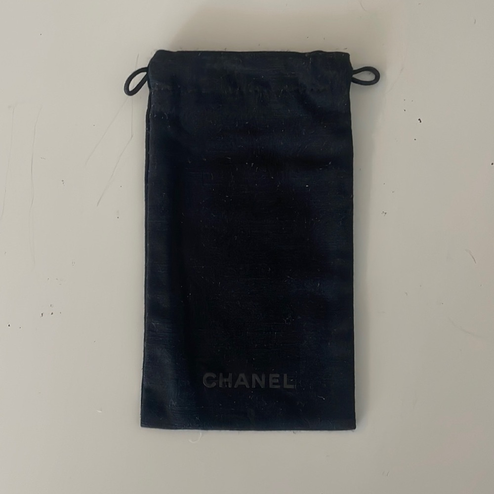 Chanel eyewear pouch